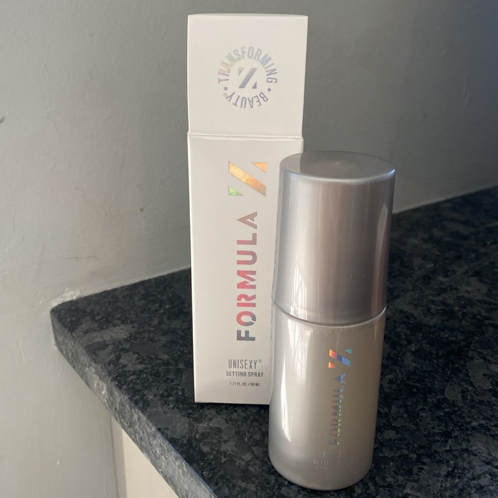 NIB Formula Z Unisexy Setting Spray - Picture 2 of 2